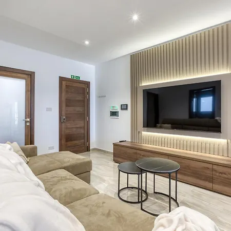 Lavish 3bed In Fair Water Homes Swieqi By Homely *