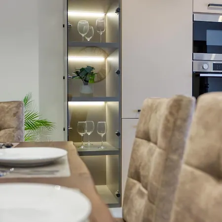 Appartamento Lavish 3bed In Fair Water Homes Swieqi By Homely