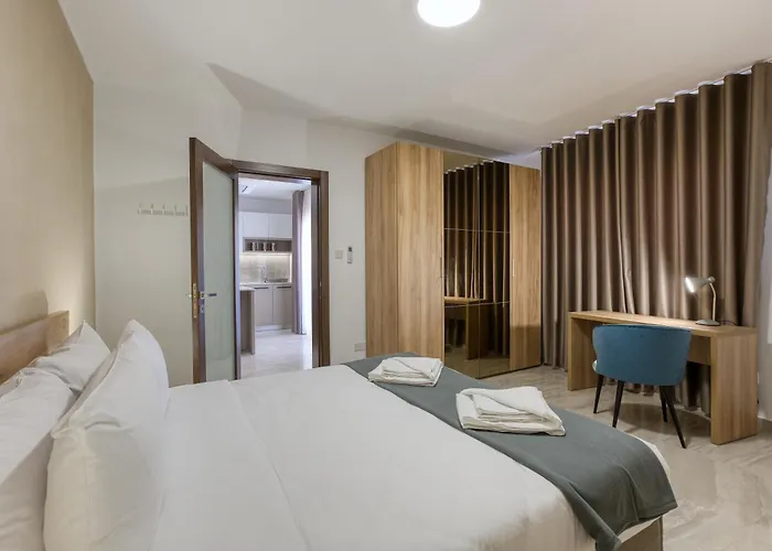 Apartment Lavish 3bed In Fair Water Homes Swieqi By Homely