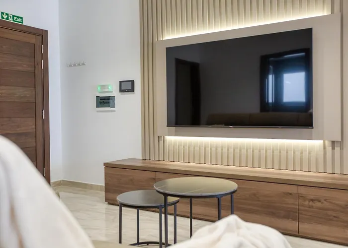 Lavish 3bed In Fair Water Homes Swieqi By Homely Apartment